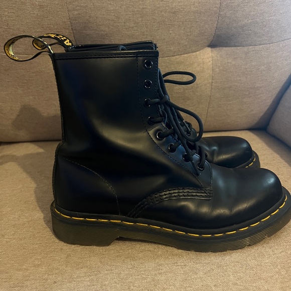 Dr. Martens 1460 Smooth Leather Lace Up Boots - Picture 1 of 15